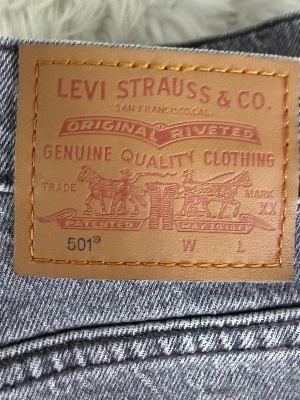 Levi’s 501 Original Gray Cutoff Denim Shorts W26 Frayed Hem
